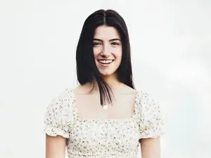 Charli And Addison - Enjoying Some Quality Time Wallpaper