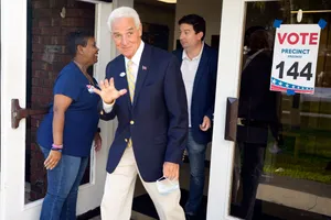 Charlie Crist After Voting Wallpaper