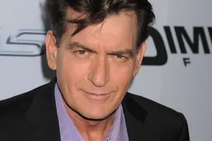Charlie Sheen In Studio - Iconic Hollywood Actor Wallpaper