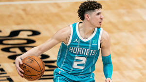 Charlotte Hornets Lamelo Lafrance Ball Wallpaper