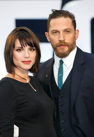 Charlotte Riley With Tom Hardy At The Oscars 2015 Wallpaper