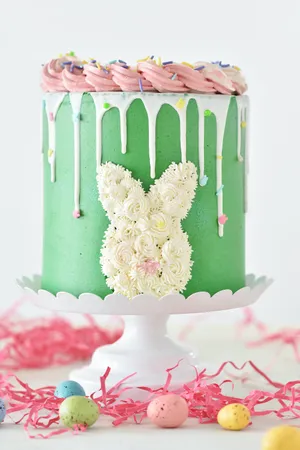 Check Out This Delicious Easter Bunny Cake! Wallpaper
