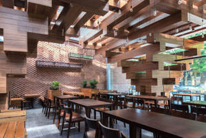 Cheering Restaurant Located In Hanoi Wallpaper