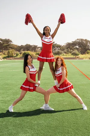 Cheerleader Basic Pyramid Wallpaper