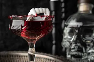 “cheers To A Spooky Halloween!” Wallpaper