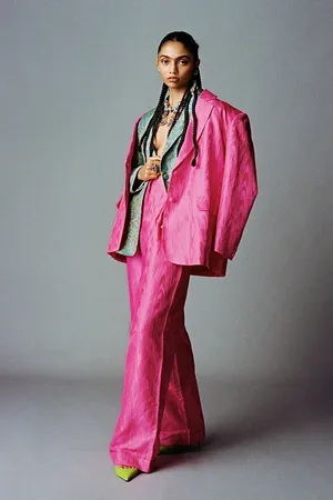 Chic And Stylish Pink Fashion Outfit Wallpaper