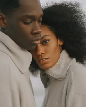 Chic Minimalist Fashion Aesthetic Wallpaper