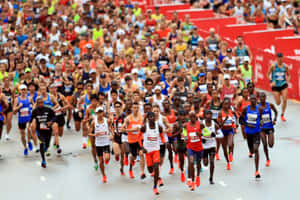 Chicago Marathon Runnersin Action Wallpaper