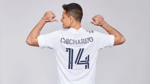 Chicharito14 Soccer Jersey Pose Wallpaper