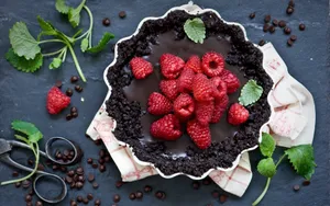 Chocolate Red Raspberries Cake Wallpaper
