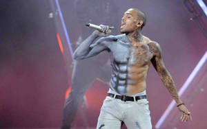 Chris Brown In Concert Wallpaper