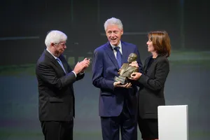 Christopher Dodd And Bill Clinton Wallpaper