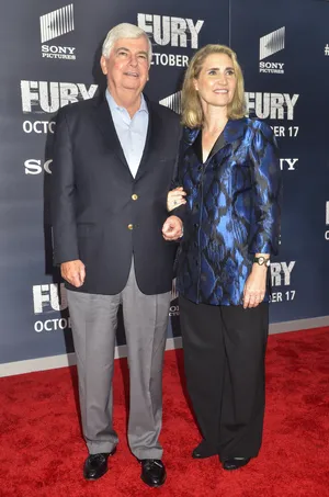 Christopher Dodd And Jackie Marie Clegg Wallpaper