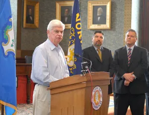 Christopher Dodd Speaker Wallpaper