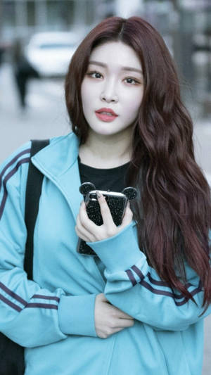 Chungha Casual Look Wallpaper