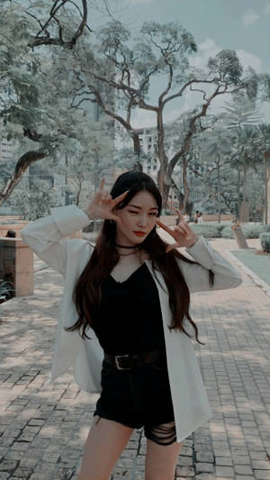 Chungha Instagram Selca Wallpaper