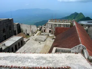 Citadelle Laferriere Foggy Backdrop Wallpaper