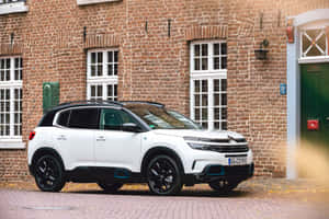 Citroen C5 Aircross Parkedin Historic District Wallpaper