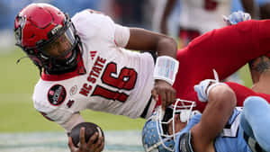 Cj Bailey Football Action Wallpaper