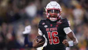 Cj Bailey Football Action Wallpaper