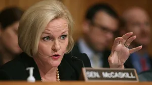 Claire Mccaskill Wearing Pearls Wallpaper