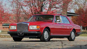 Classic Bentley Eight In Elegant Green Wallpaper