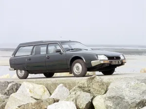 Classic Citroen Cx In The Spotlight Wallpaper