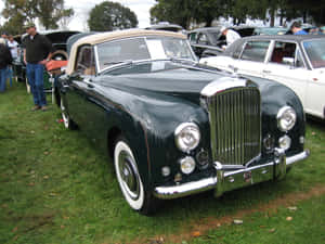 Classic Elegance: Bentley Mark Vi Luxury Car Wallpaper