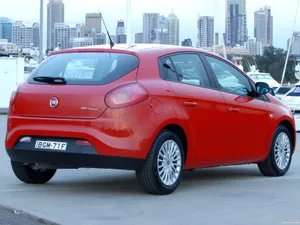 Classic Fiat Ritmo In Vibrant Red Wallpaper
