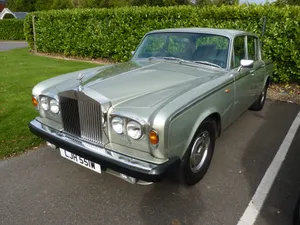 Classic Luxury - Bentley T2 Sedan Wallpaper