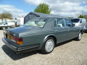 Classic Luxury - The Bentley Eight Wallpaper