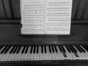 Classic Pianowith Sheet Music Wallpaper