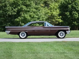 Classic Pontiac Ventura Side View Wallpaper