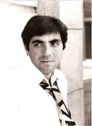 Classic Portraitof Manin Suitand Tie Wallpaper