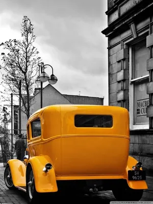 Classic Yellow 1932 Ford Wallpaper