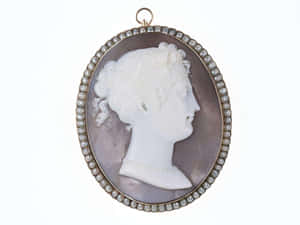 Classical Cameo Pendant Wallpaper