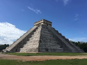 Clear Sky Chichen Itza Wallpaper