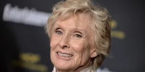 Cloris Leachman Entertainment Weekly Pre-emmy Party Wallpaper