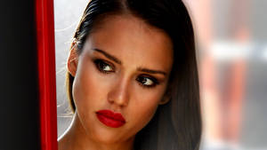 Close-up Jessica Alba Wallpaper