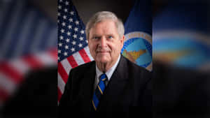 Close-up Portrait Of Tom Vilsack Wallpaper