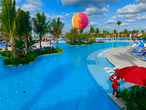 Cococay View In Bahamas Wallpaper