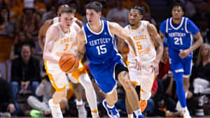 College Basketball Action Kentuckyvs Tennessee Wallpaper