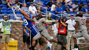 College Football Catch Moment Wallpaper