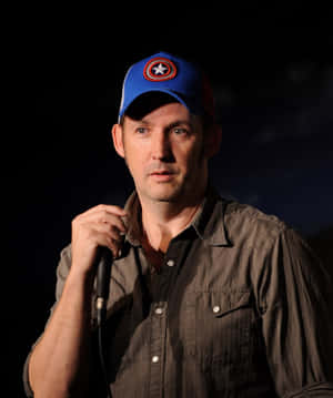 - Comedian Harland Williams Captivating His Audience Wallpaper