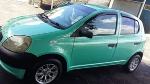 Compact Car 1000 X 564 Wallpaper Wallpaper