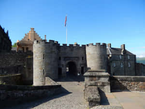 Complete View Of Sterling Castle Wallpaper