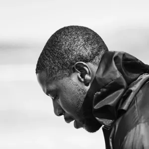 Contemplative Man Profile Blackand White Wallpaper