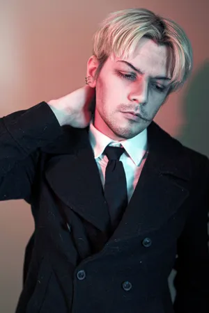 Contemplative Manin Suit Wallpaper