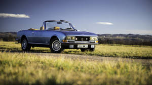 Convertible Peugeot 504 Model Wallpaper