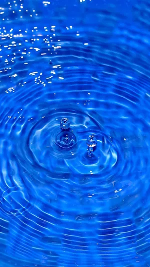 Cool Blue Abstract Iphone Water Droplets Wallpaper